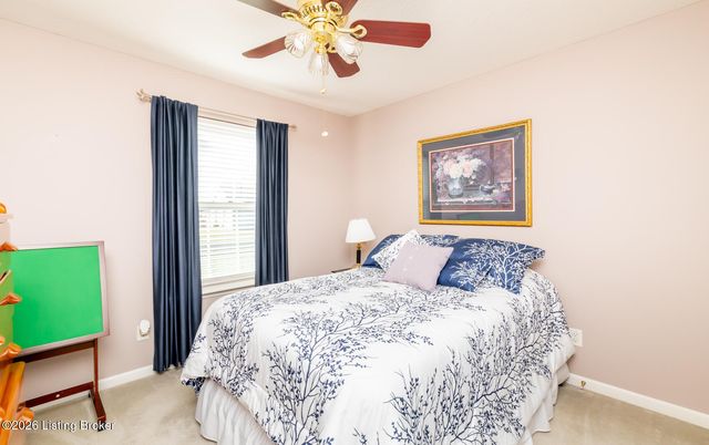 401 Bentwood Dr, Shepherdsville, KY 40165