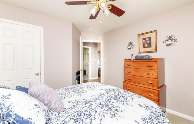 401 Bentwood Dr, Shepherdsville, KY 40165