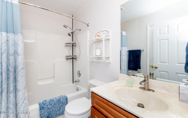 401 Bentwood Dr, Shepherdsville, KY 40165