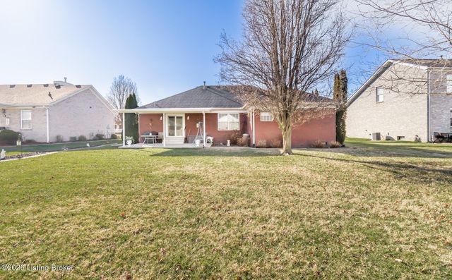 401 Bentwood Dr, Shepherdsville, KY 40165