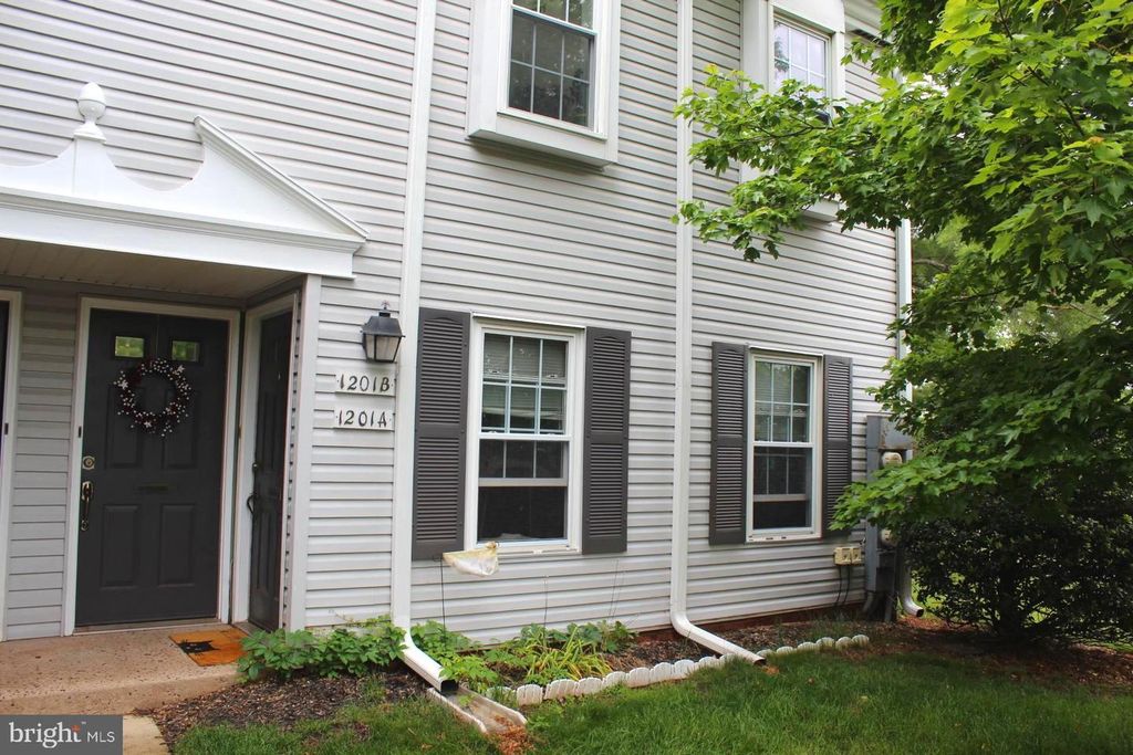 1201-A CROSSHILL CT, Lansdale, PA 19446