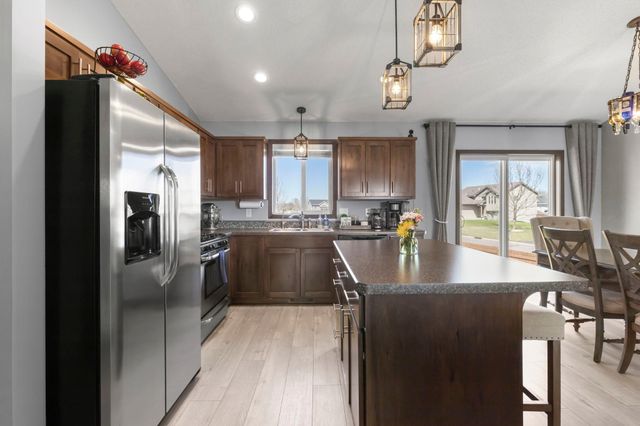 1130 18th Avenue SE, Cambridge, MN 55008