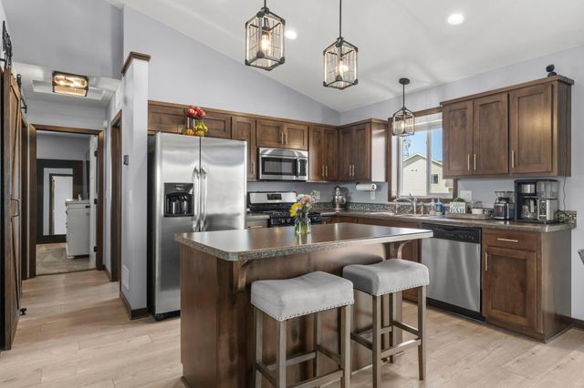 1130 18th Avenue SE, Cambridge, MN 55008