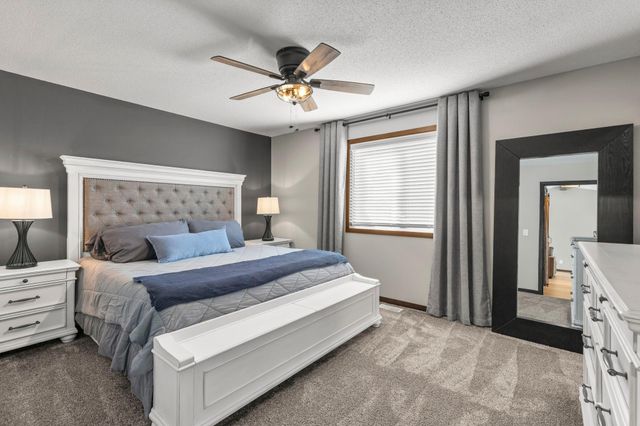 1130 18th Avenue SE, Cambridge, MN 55008