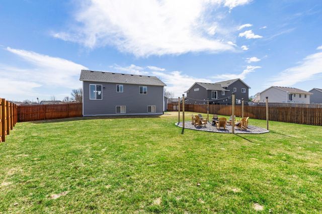 1130 18th Avenue SE, Cambridge, MN 55008