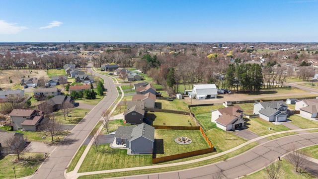 1130 18th Avenue SE, Cambridge, MN 55008