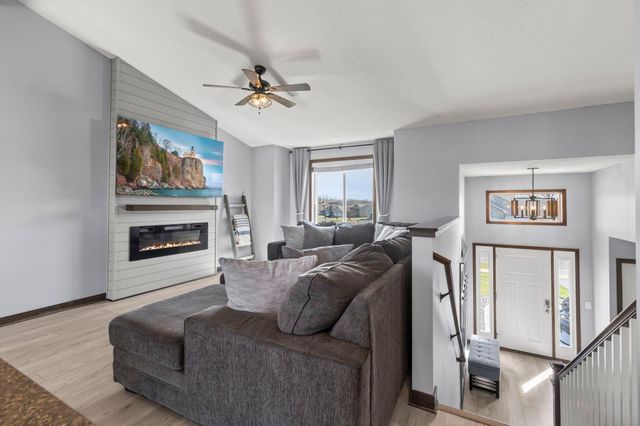 1130 18th Avenue SE, Cambridge, MN 55008