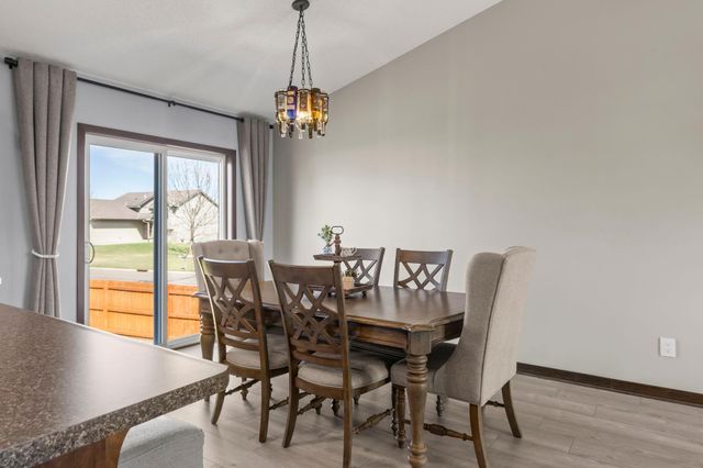 1130 18th Avenue SE, Cambridge, MN 55008