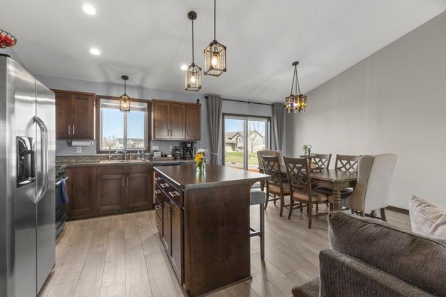 1130 18th Avenue SE, Cambridge, MN 55008