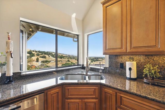 2525 Bridle Path Drive, Gilroy, CA 95020