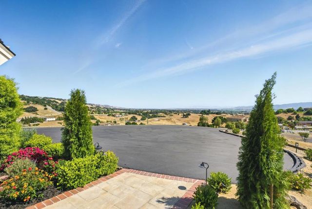 2525 Bridle Path Drive, Gilroy, CA 95020