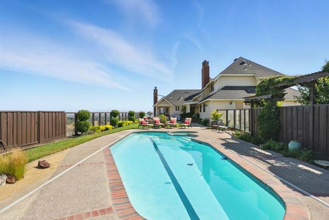 2525 Bridle Path Drive, Gilroy, CA 95020