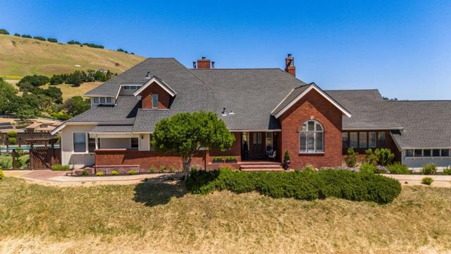 2525 Bridle Path Drive, Gilroy, CA 95020