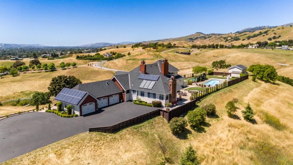 2525 Bridle Path Drive, Gilroy, CA 95020