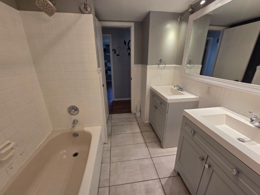 Image 37 of property listing at 15827 N Mccauley Lane, Mt Vernon, IL 62864