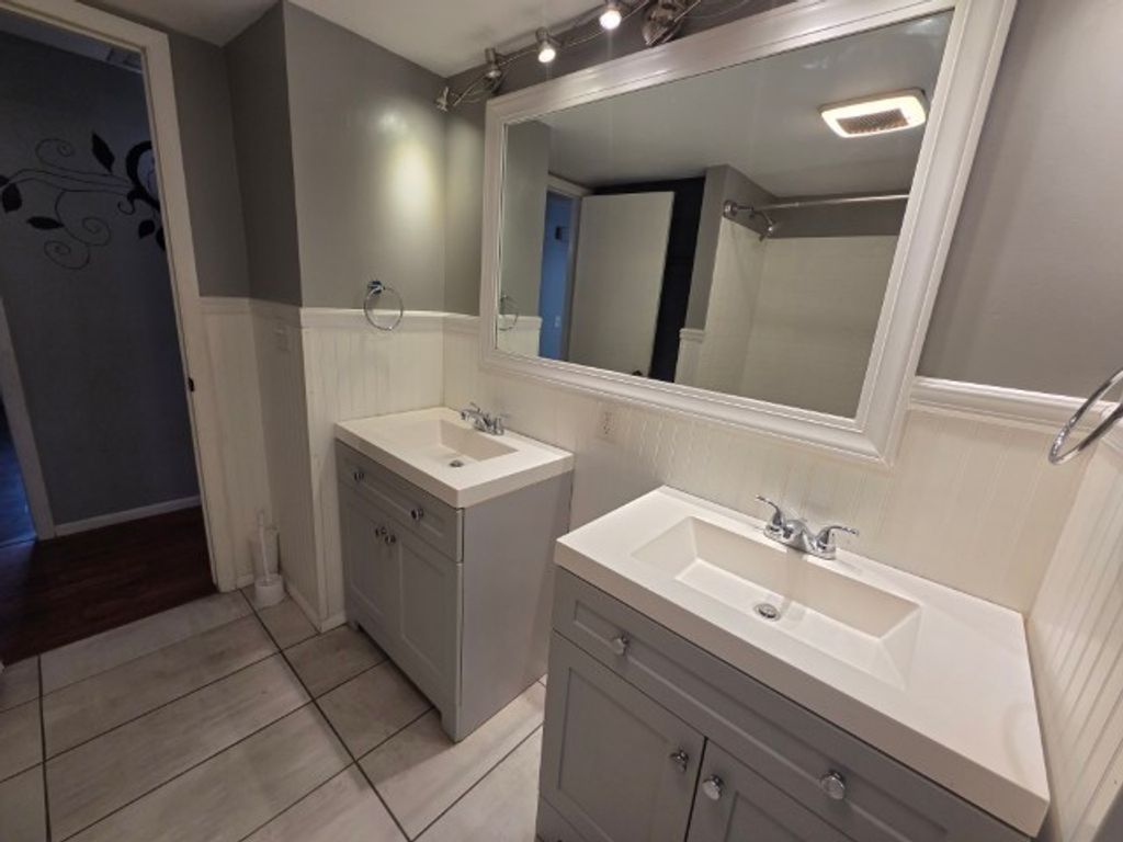 Image 39 of property listing at 15827 N Mccauley Lane, Mt Vernon, IL 62864
