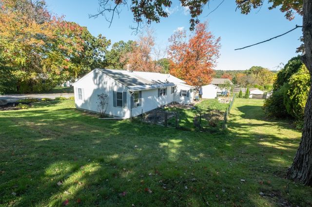 179 Reingold Ave, Fitchburg, MA 01420