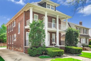 611 Emmons Boulevard, Wyandotte, MI 48192