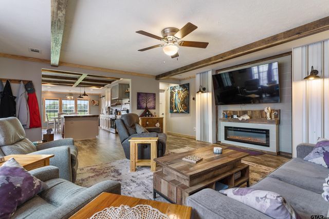 8642 & 8644 S FM 779, Alba, TX 75410