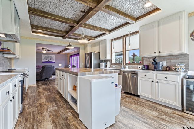 8642 & 8644 S FM 779, Alba, TX 75410