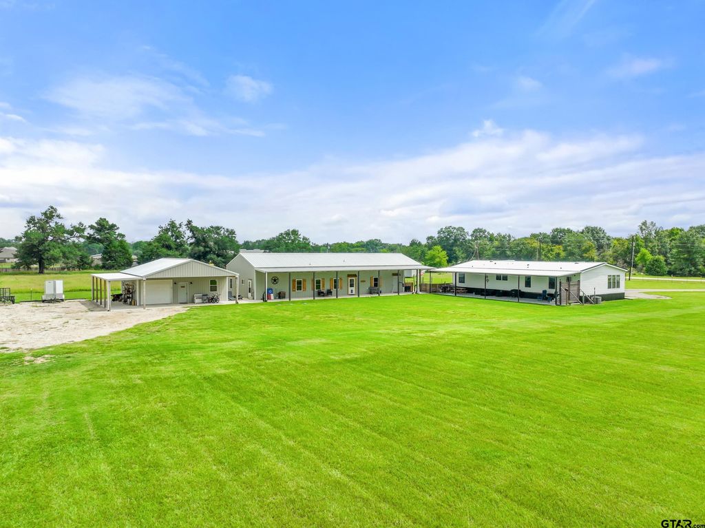 8642 & 8644 S FM 779, Alba, TX 75410