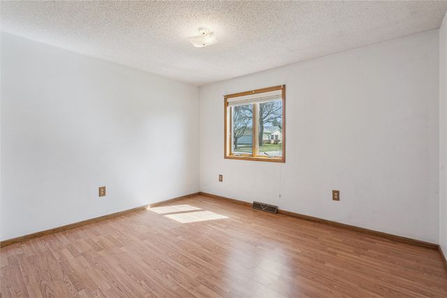 601 16th Avenue, Grinnell, IA 50112