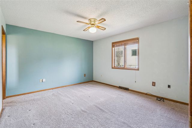 601 16th Avenue, Grinnell, IA 50112