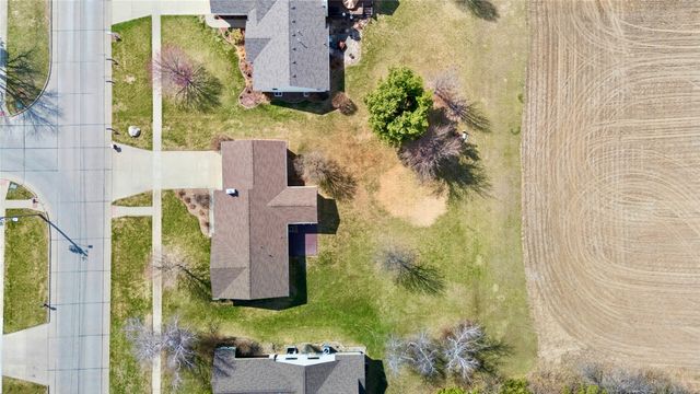 601 16th Avenue, Grinnell, IA 50112