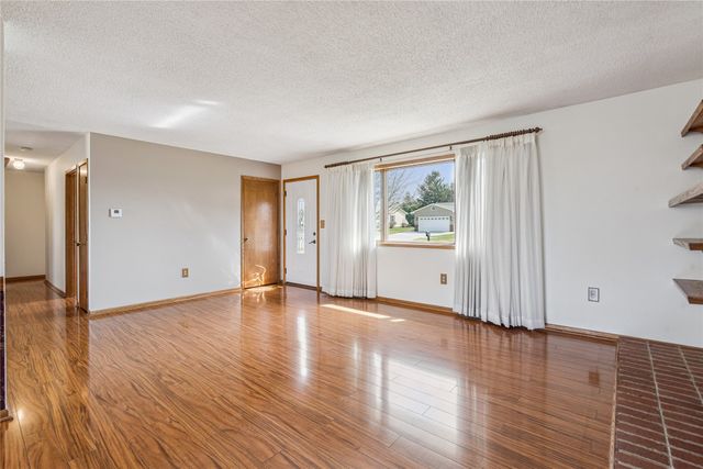 601 16th Avenue, Grinnell, IA 50112