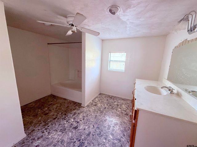 200 E Myrtle, Winnsboro, TX 75494