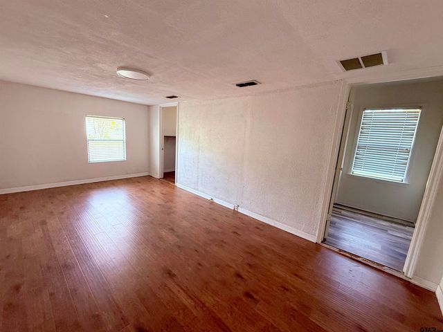 200 E Myrtle, Winnsboro, TX 75494
