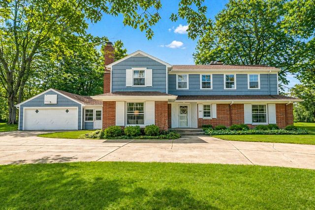 8293 N Gray Log LANE, Fox Point, WI 53217