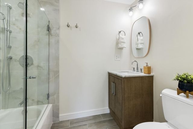 29 Cottage St 29, Newton, MA 02464