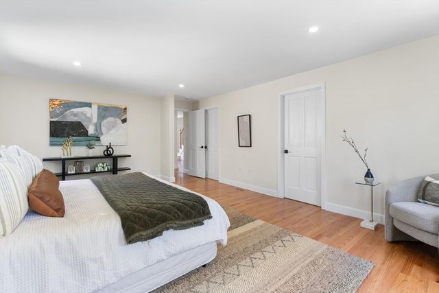 29 Cottage St 29, Newton, MA 02464