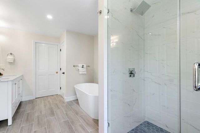 29 Cottage St 29, Newton, MA 02464