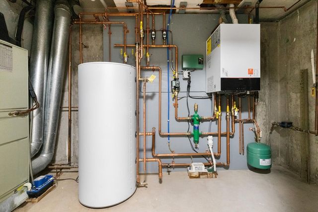 29 Cottage St 29, Newton, MA 02464