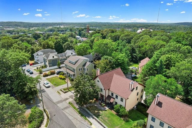 29 Cottage St 29, Newton, MA 02464