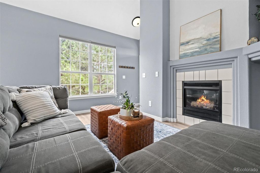 Image 10 of property listing at 8361 S Upham Way 212, Littleton, CO 80128