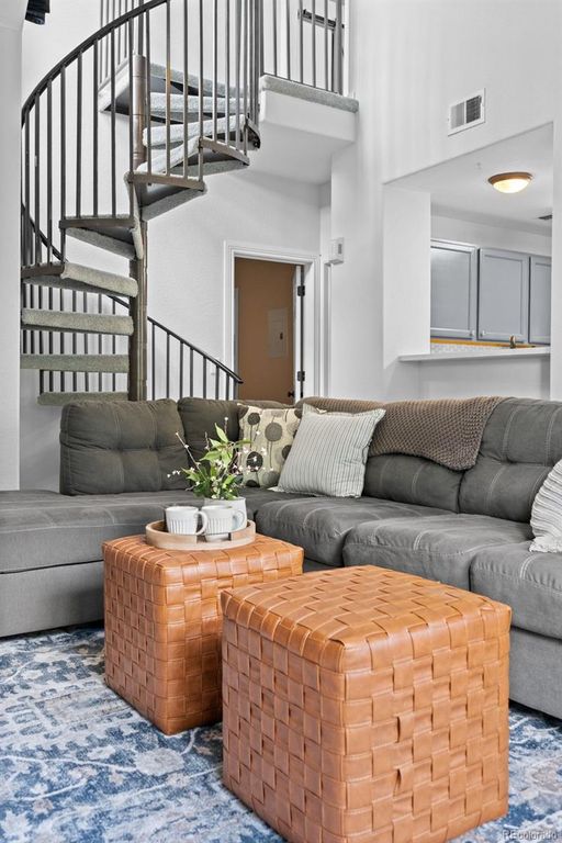 Image 11 of property listing at 8361 S Upham Way 212, Littleton, CO 80128