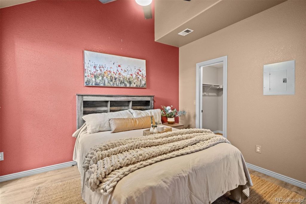Image 25 of property listing at 8361 S Upham Way 212, Littleton, CO 80128
