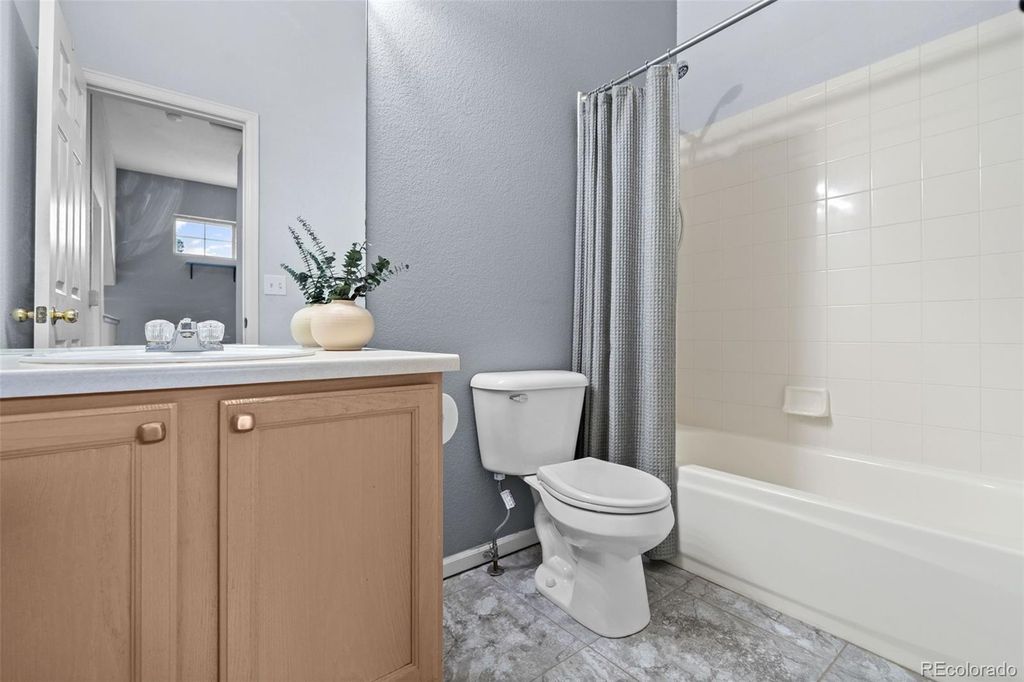 Image 33 of property listing at 8361 S Upham Way 212, Littleton, CO 80128