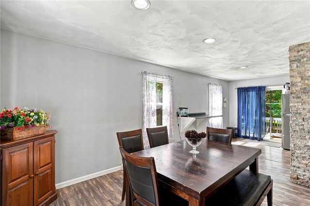 77 Kenneth Avenue, Warwick, RI 02889
