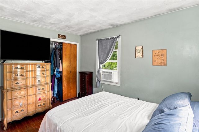 77 Kenneth Avenue, Warwick, RI 02889