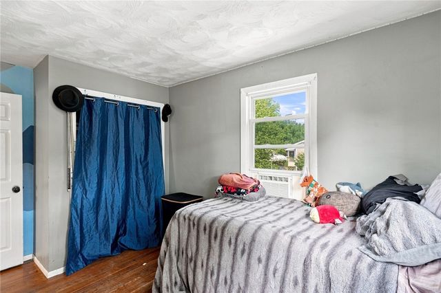 77 Kenneth Avenue, Warwick, RI 02889