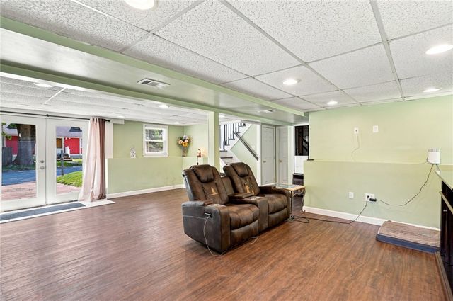 77 Kenneth Avenue, Warwick, RI 02889