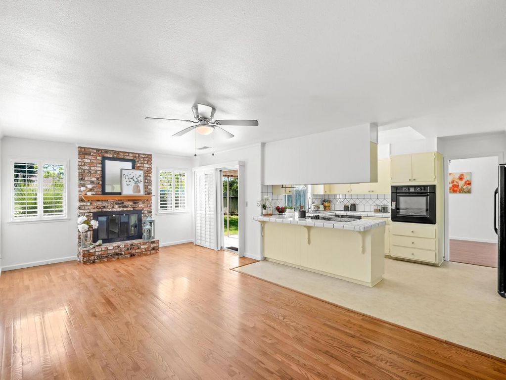 Image 19 of property listing at 873 Cedar Lane, Lemoore, CA 93245