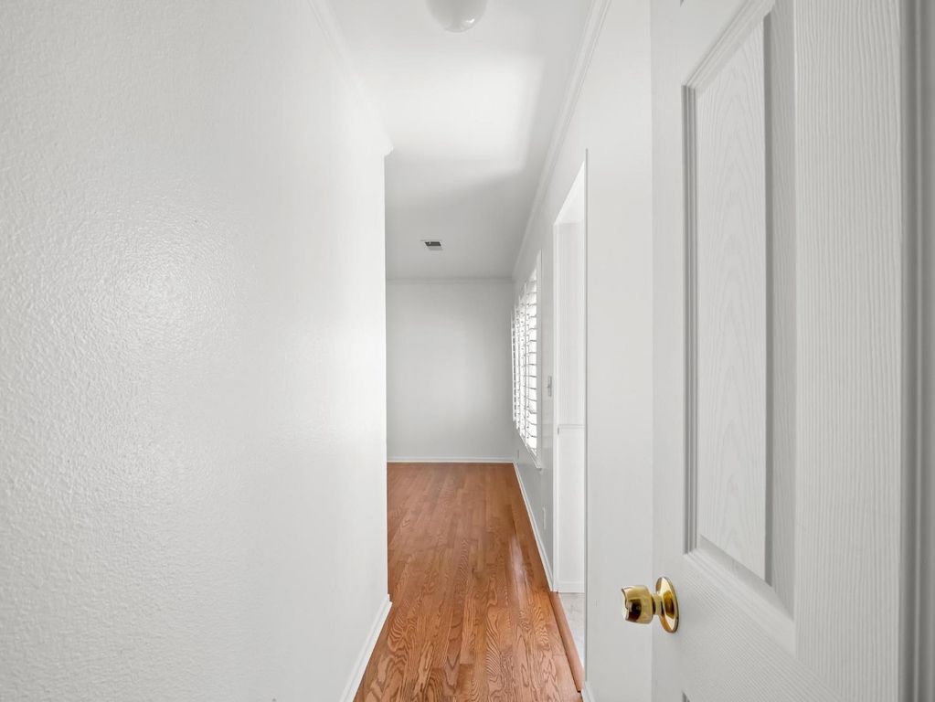 Image 25 of property listing at 873 Cedar Lane, Lemoore, CA 93245