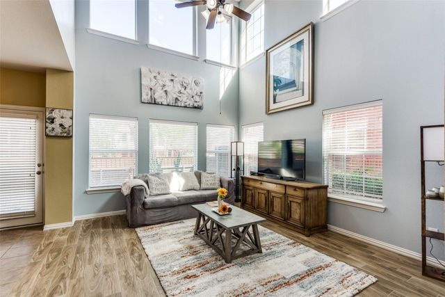 8730 Manhattan Avenue, Plano, TX 75024