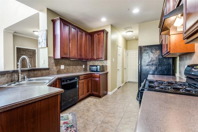 8730 Manhattan Avenue, Plano, TX 75024