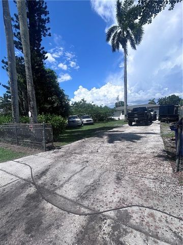 415 Fairfax DR, Fort Myers, FL 33905